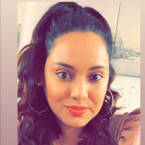 Meet your Posher, Cristina